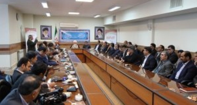 	کار و تلاش تنها راه پیشرفت و استقلال کشور است 