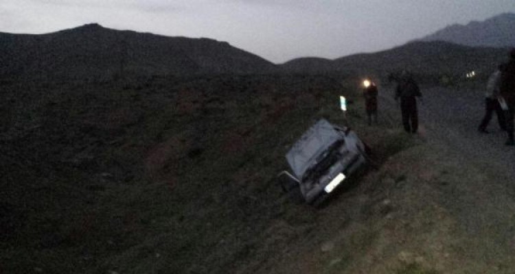 باز شدن ناگهانی درب موتور خودرو پژو در صحنه حادثه ساز شد + تصویر
