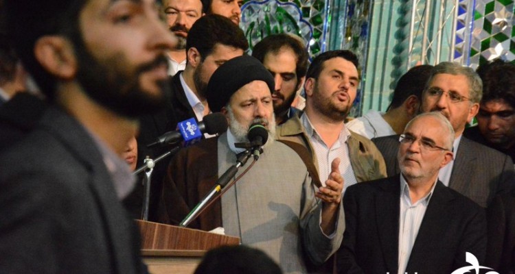 	وضع موجود کشور با امکاناتی که داریم همخوانی ندارد/ مردم دولتی می خواهند که دولتمردانشان کاسب و تاجر نباشند 