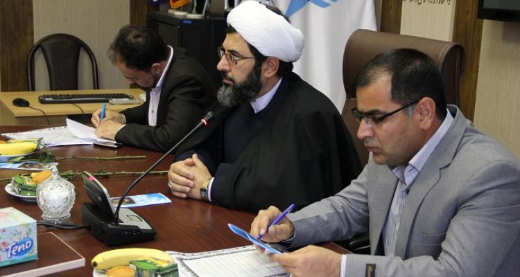 مراسم گرامیداشت هفته معلم در دانشگاه آزاد اسلامی واحد صحنه برگزار شد+ تصویر