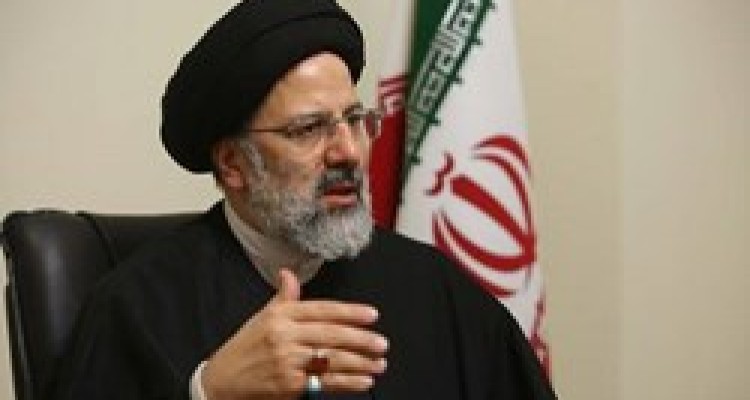 صنعت توریست سلامت باید مورد توجه قرار گیرد/حوزه درمان باید شرایط مناسب را برای فقرا هم فراهم کند