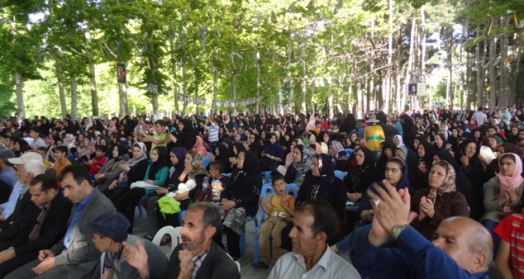 جشن نیمه شعبان در پارک معلم شهر صحنه برگزار شد
