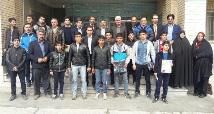 مراسم تجلیل از دانش آموزان افتخار آفرین شهرستان صحنه در رشته های ورزشی و فرهنگی برگزار شد
