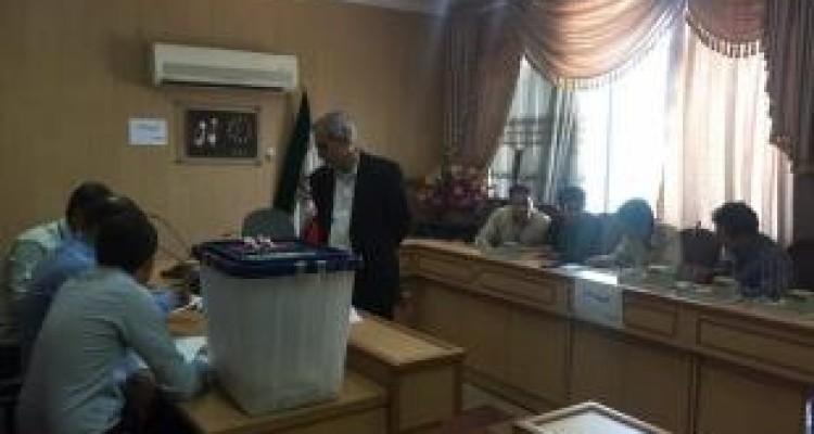 مرحله سوم بازشماری ۱۰ درصد دیگر ازصندوق‌های رای درکرمانشاه آغازشد 