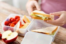  ۱۴ عادت غذایی که شما را تمام روز سرحال نگه می‌دارد 