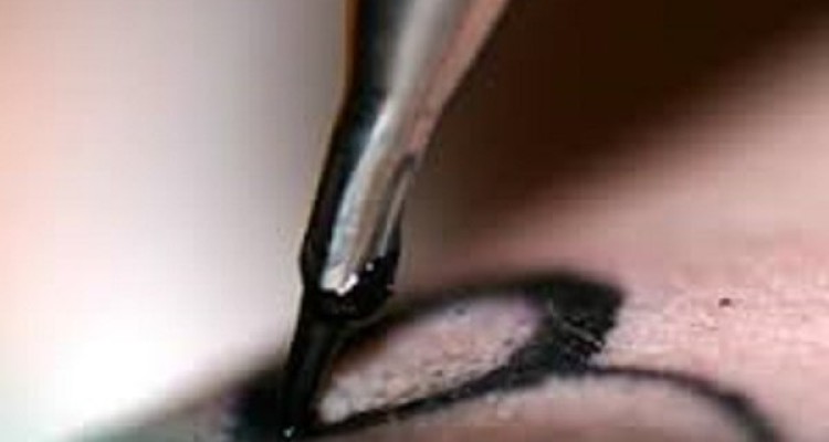 دستگاه های خالکوبی قابل اعتماد نیستند/هشدار به جوانان