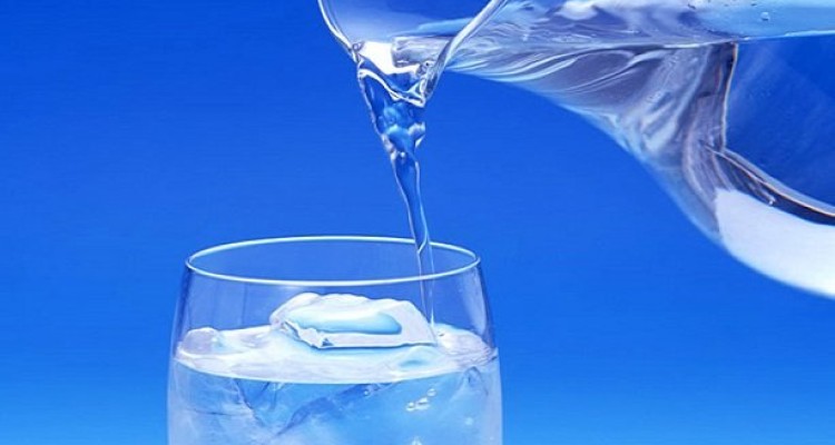راهکار دور ماندن از گرمازدگی/ قبل از تشنگی آب بنوشید