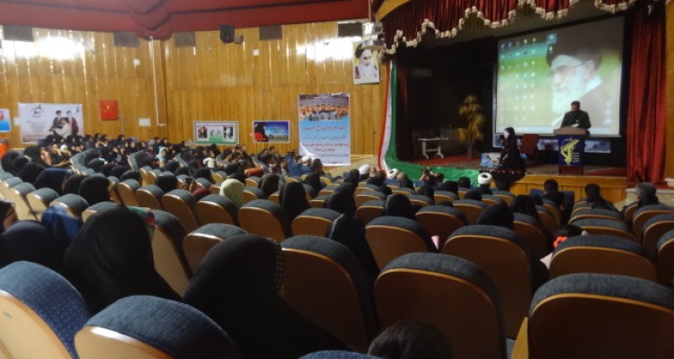 اجتماع بزرگ مردمی دفاع از صیانت از حریم خانواده به مناسبت هفته عفاف و حجاب در صحنه برگزار شد 