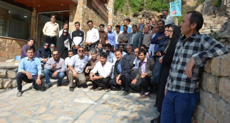 اردوی تفریحی سیاحتی ویژه دهیاران بخش مرکزی و بخش دینور شهرستان صحنه برگزار شد