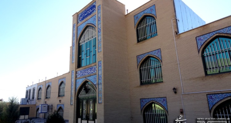 تقدیر از استاد حوزه علمیه خواهران شهرستان صحنه 