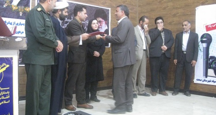 مراسم تجلیل از خبرنگاران و فعالان رسانه شهرستان صحنه برگزار گردید