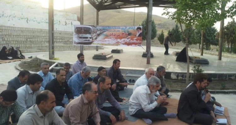 مراسم پر فیض دعای ندبه در مزار شهدای گمنام شهر صحنه برگزار شد