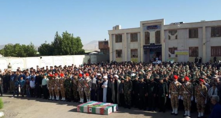  مراسم خاکسپاری دوشهید گمنام بخش دینور