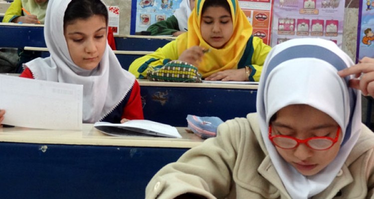 مهر ماه امسال ۳۲۵ هزار دانش‌آموز کرمانشاهی به مدرسه می روند