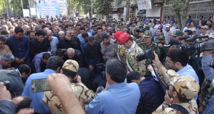 مراسم تشییع و خاکسپاری شهید محمد رسول دلفانی در صحنه برگزار شد + تصویر