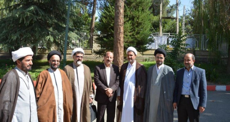 حضور جوانان در مجالس دینی نقشه های دشمنان را خنثی می کند