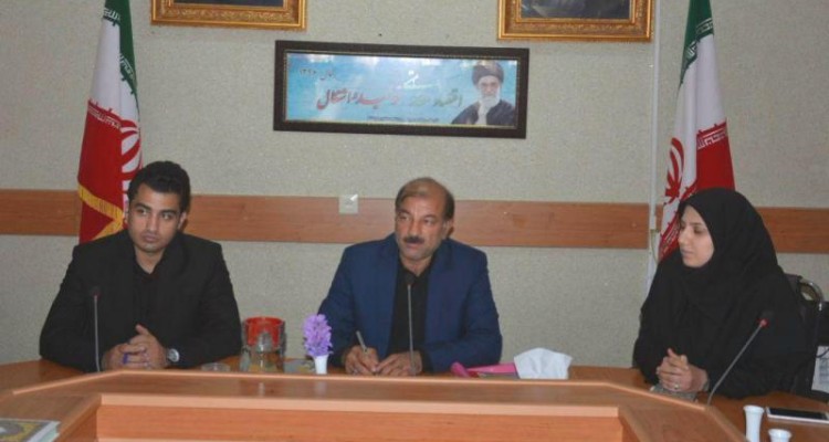 جمعی از نخبگان شهرستان صحنه با فرماندار شهرستان صحنه دیدار کردند + تصویر