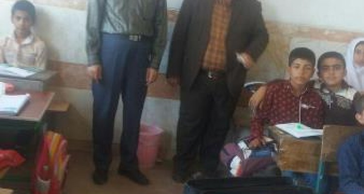 دانش آموزان آینده سازان کشور هستند 