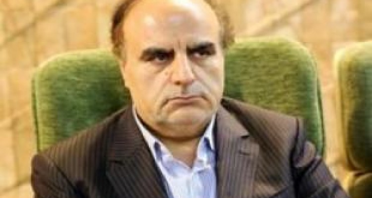 کنایه های طنازانه یک روزنامه نگار به عملکردسازی برای استاندار معزول/ بهره برداری از کوه های طاقبستان و همکاری با خسروپرویز!