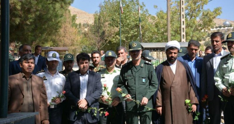  مزار شهدای صحنه غبار روبی و عطرافشانی شد + تصویر