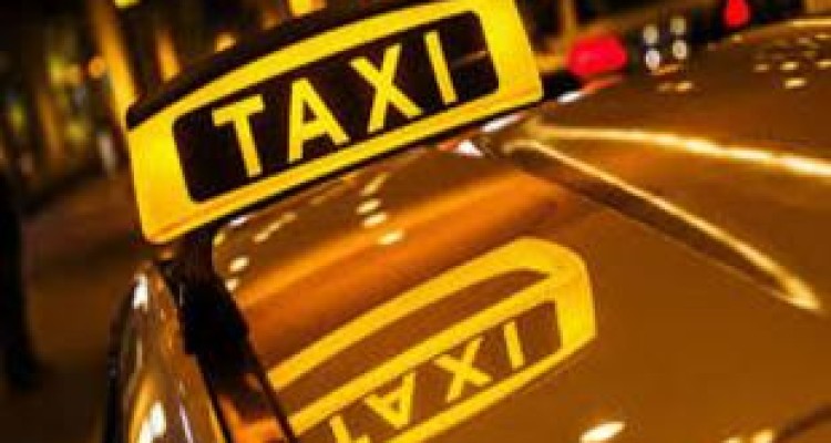 ۸۰ درصد از تاکسی های فرودگاه کرمانشاه نوسازی شدند 