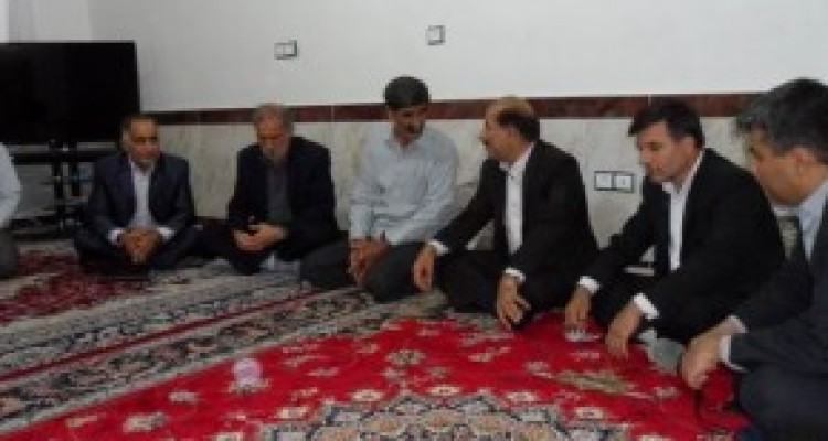 هرچه داریم از برکت رشادت های شهدا و ایثارگران است