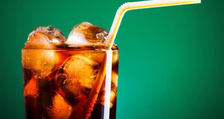  افزایش خطر ابتلا به دیابت با مصرف نوشیدنی‌ حاوی مواد قندی