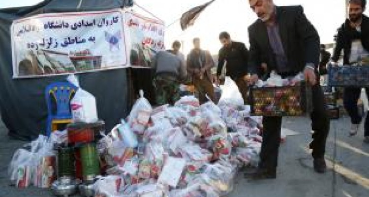 نخستین محموله کمک های امدادی از واحدهای خرم آباد و بروجرد کرمانشاه رسید 