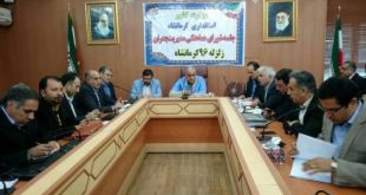  ۲ سال امهال و تنفس بانک‌ها به زلزله‌زدگانی که وام گرفته‌اند/ 800کارگر در زلزله اخیر بیکار شدند/ پرداخت بیمه بیکاری به زلزله‌زدگان تا آخرسال 