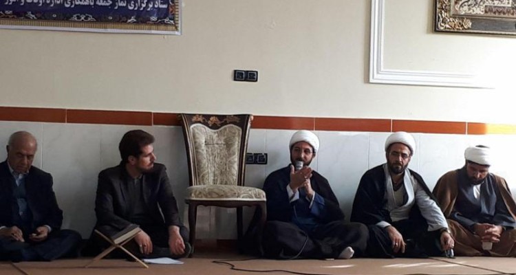  نماز جمعه یک پایگاه محکم برای نظام است + عکس