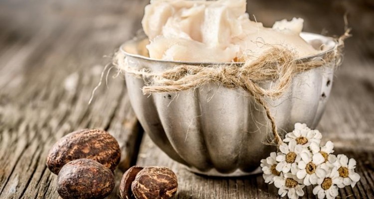  ۳ روغن گیاهی جادویی برای طراوت و شادابی پوست و مو 