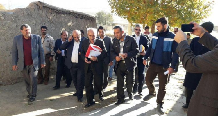 جمعی از مسئولین ادارات از روستاهای بخش مرکزی بازدید کردند + تصویر
