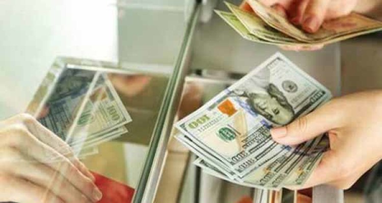 سیگنال‌های دلار بودجه ۹۷ به اقتصاد ایران/خبری از ارز تک نرخی نیست