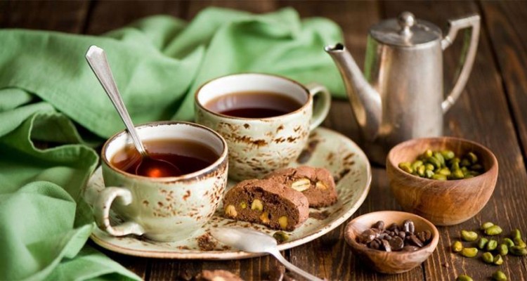 چگونه با کمک چای وزنمان را کم کنیم؟