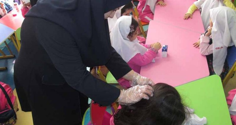 شپش در کمین دانش آموزان / چرا شپش در برخی از مدارس صحنه وجود دارد ؟ 