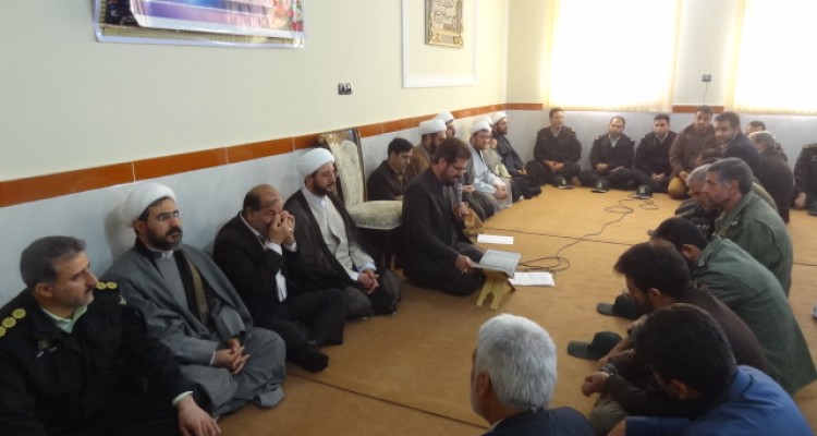 جمعی از مسئولین ادارات با امام جمعه شهرستان صحنه دیدار کردند