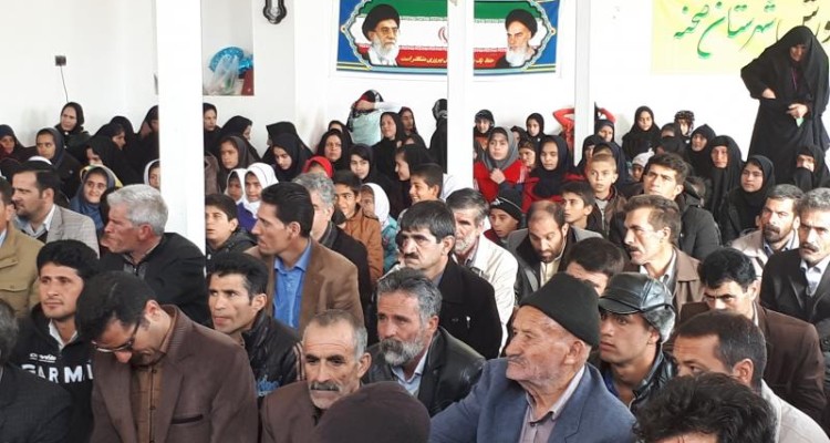 جشن انقلاب در روستای دهلق از توابع بخش خدابنده لو برگزار شد