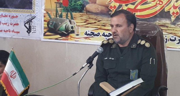 شهدا با اهداء جان خود این انقلاب را به ما سپردند 