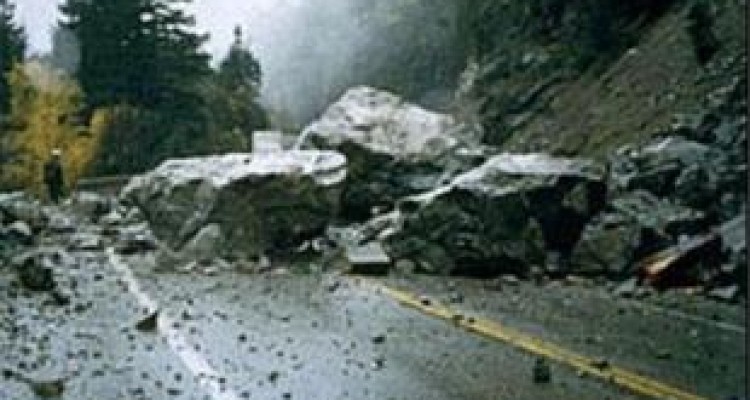 ریزش کوه در گیلانغرب جان یک نفر را گرفت 