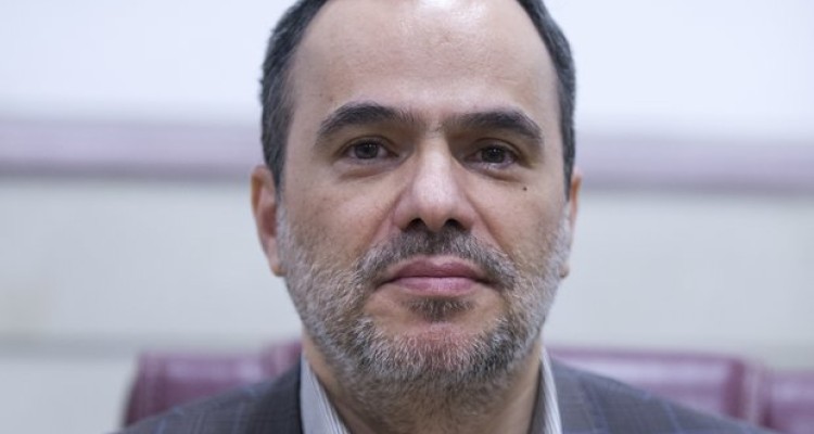 قهرمانان قرآنی ارج نهاده نمی‌شوند/ ابهام در انتخاب چهره‌های قرآنی