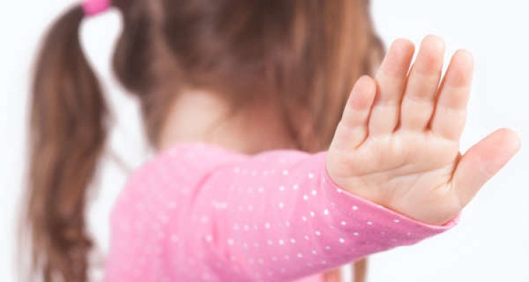  چگونه به فرزندمان برای غلبه بر ترس‌هایش کمک کنیم؟