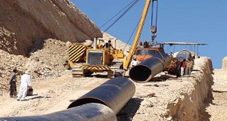 خطوط انتقال و شبکه توزیع آبرسانی روستایی فرسوده شهرستان صحنه تعویض شده اند