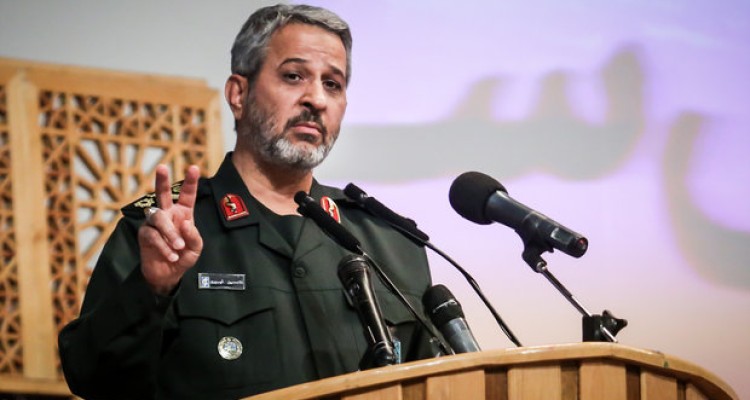 توصیه می‌کنم وارد عرصه دیپلماسی ورزشی نشوید