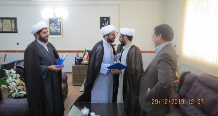 مراسم تجلیل از مدیران برتر فرهنگی ومذهبی شهرستان صحنه در سال ۹۶ انجام شد