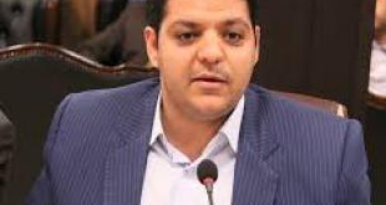 عملکرد دولتمردان جای دفاع ندارد / گرانی ها حاصل سوءمدیریت اقتصادی