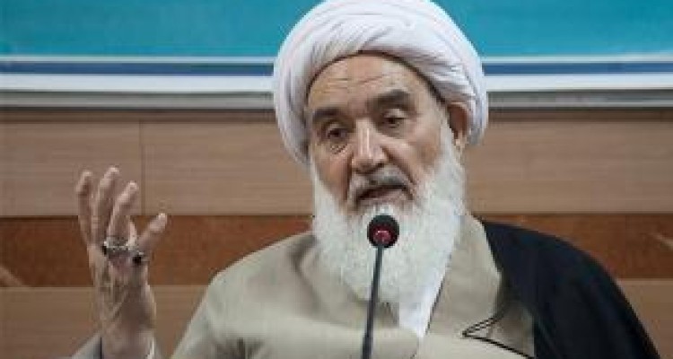 پیروی ایرانیان از خط امام(ره)، ترامپ را به زانو درمی‌آورد 