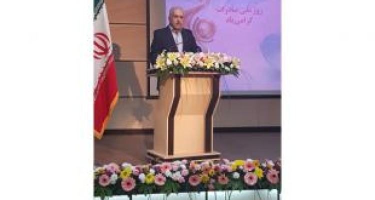 پیگیر برگزاری همایش فرصت‌های سرمایه‌گذاری کرمانشاه در تهران هستیم 