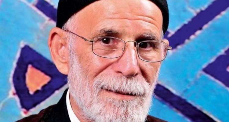نهضت امام حسین را اشک نگه داشته است/ انقلاب ما با عاشورا پیروز شد