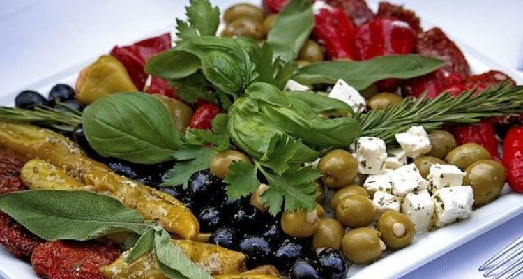 تاثیر رژیم غذایی مدیترانه ای در کاهش ریسک سکته مغزی زنان