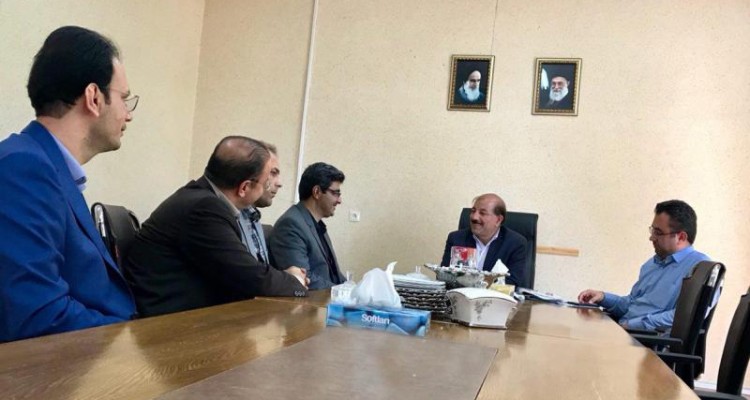 جلسه توديع ومعارفه رئيس اداره امورمالياتي شهرستان صحنه انجام شد